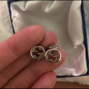 Authentic Gucci interlocking G earrings!!